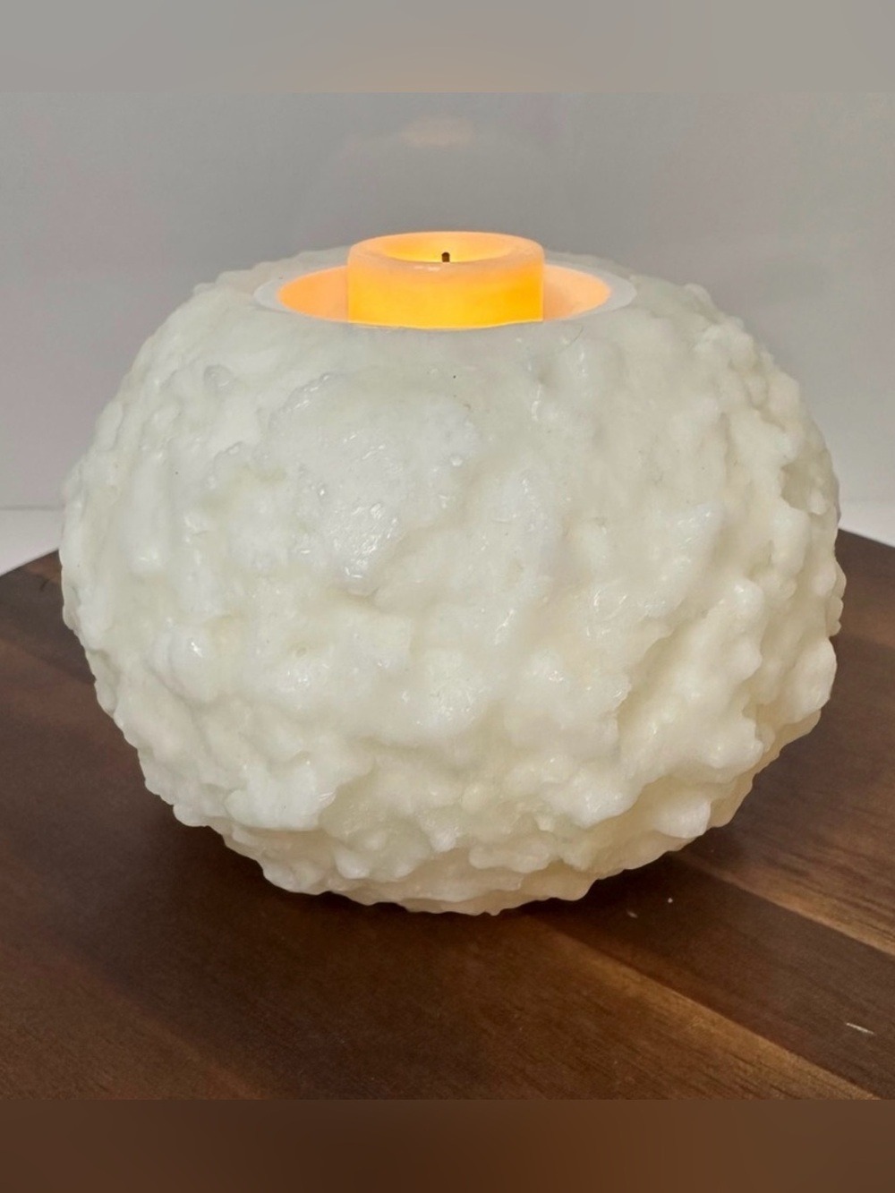 PartyLite Large Snowball Sphere Candle Holder 2011 White Textured 19”